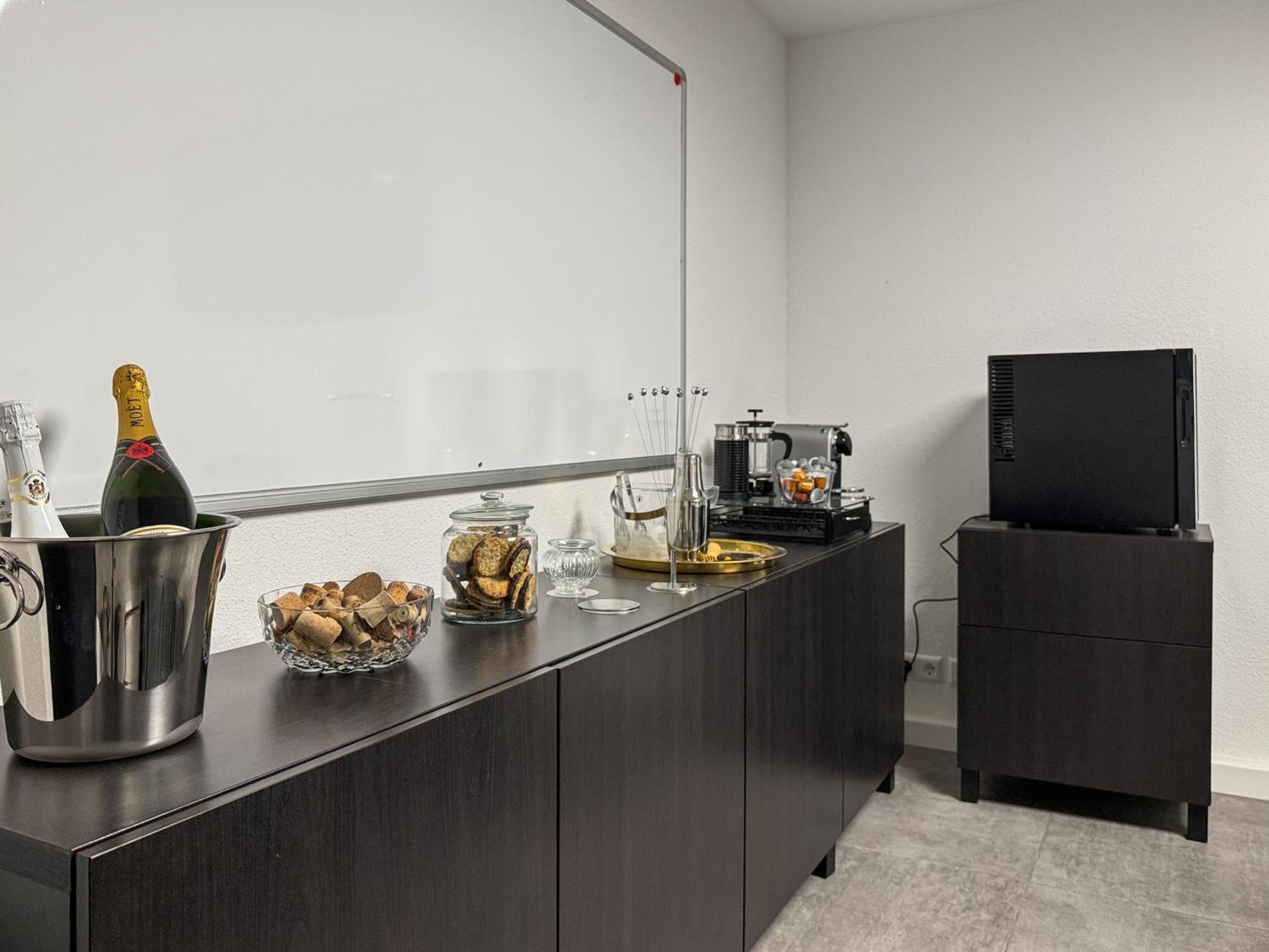 Group Friendly Comfort Central Stuttgart Apartment Eksteriør billede